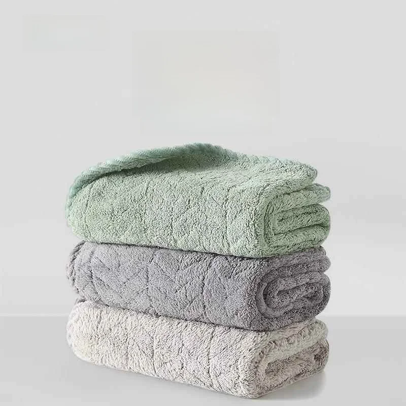 Thi Coral Fce Towel…