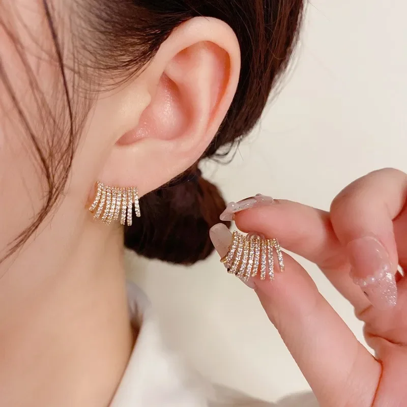 New Design Exquisite and Fashionable Micro Inlaid Multi layered Metal Versatile Super Sparkling High Quality Earrings for Women