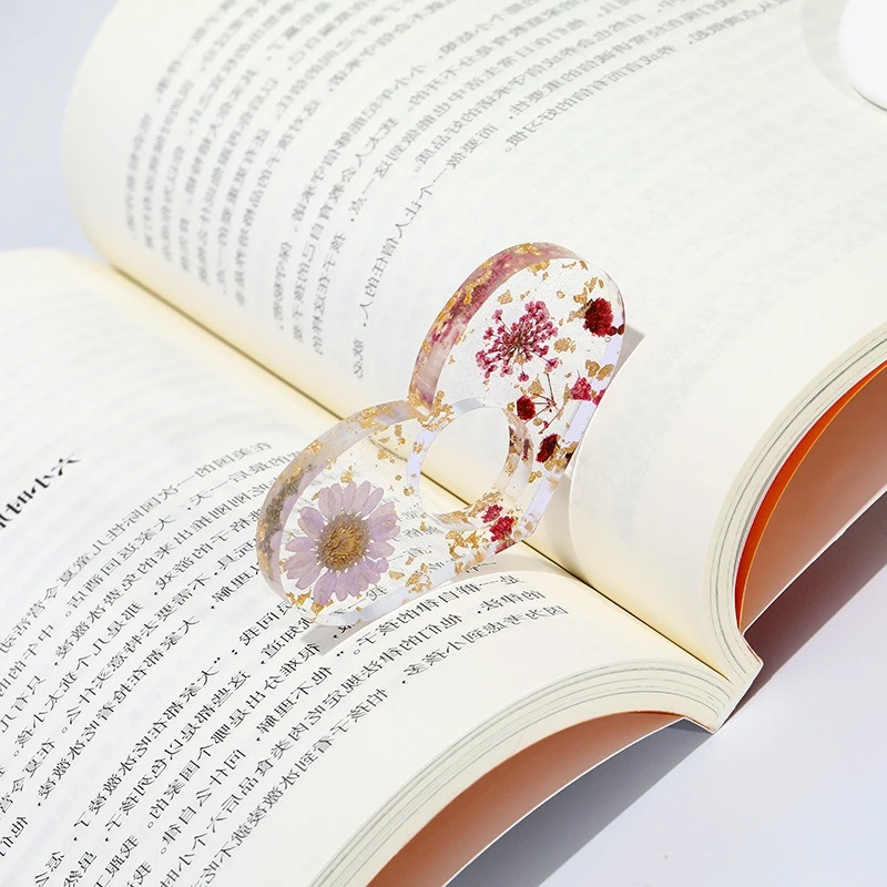 1Pc Transparent Book Page Holder Flower Pattern Press Book Page Support Bookmark Reading Tools
