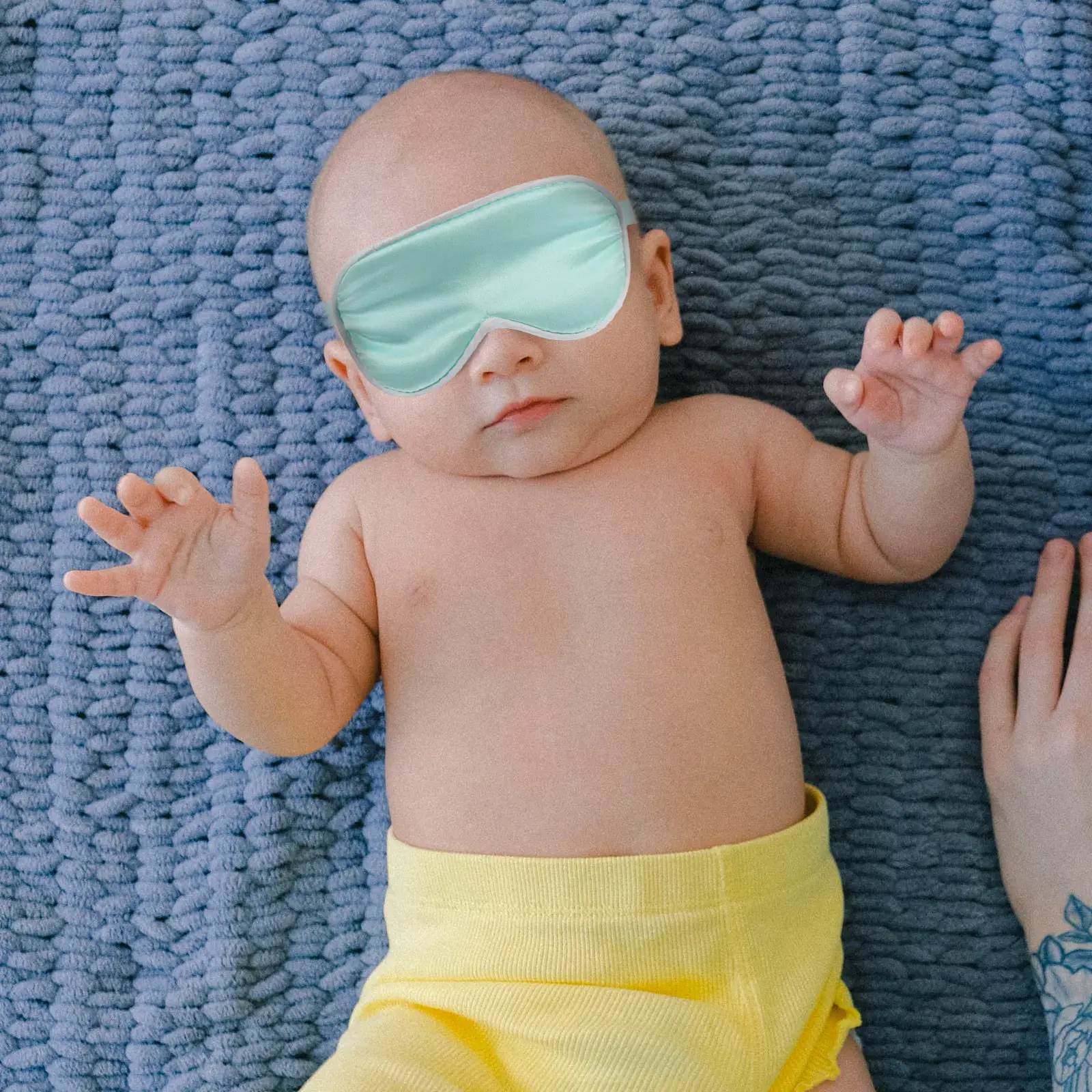 

2Pcs Children Eye Mask Silk Sleeping Eyeshade for Toddlers Comfortable Light Blocking Sleep Eye Cover Gentle Adjustable Ear