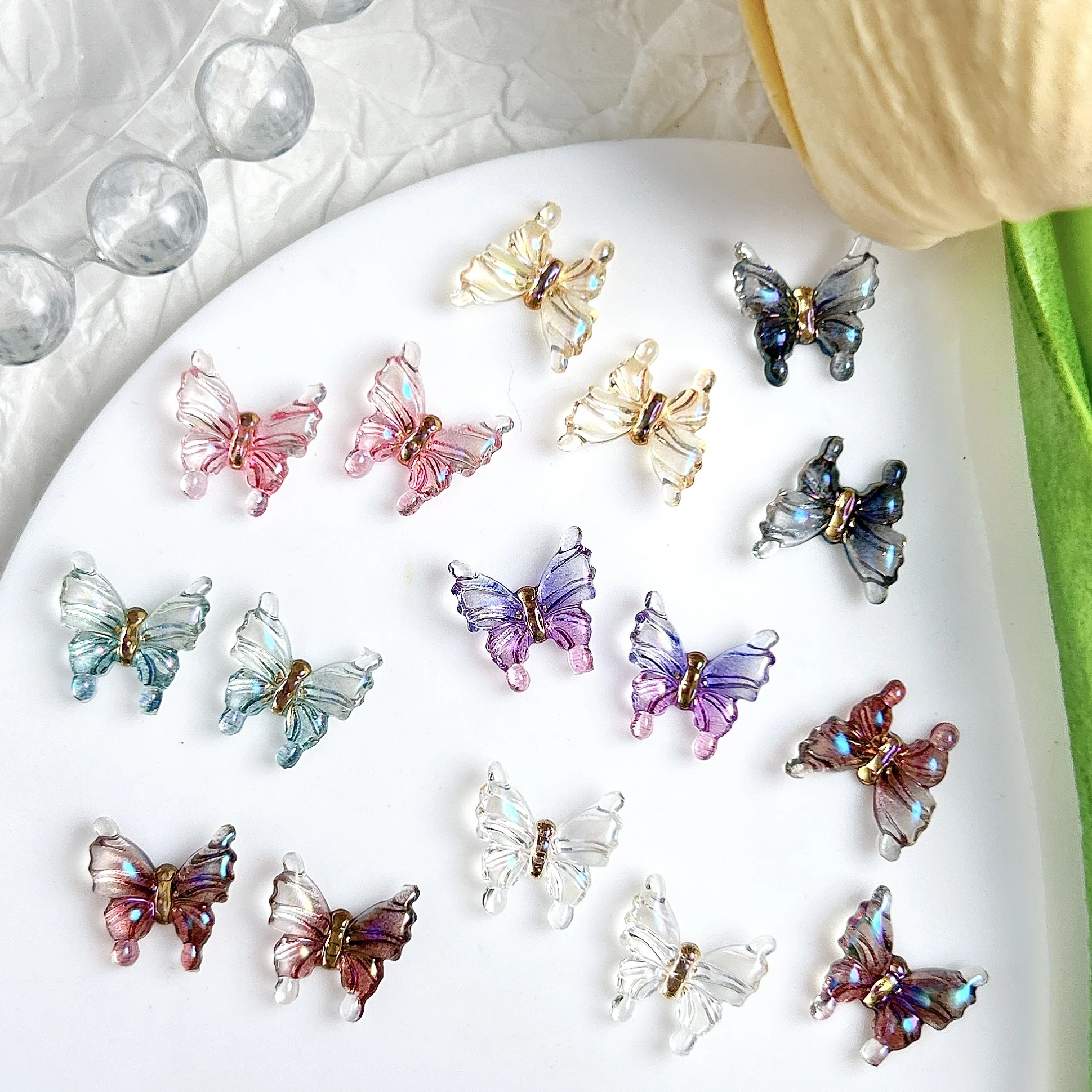 30 Uds. De dijes de uñas de mariposa transparentes multicolores, resina 3D brillante, mariposa pequeña, decoración artística de uñas para manualidades DIY