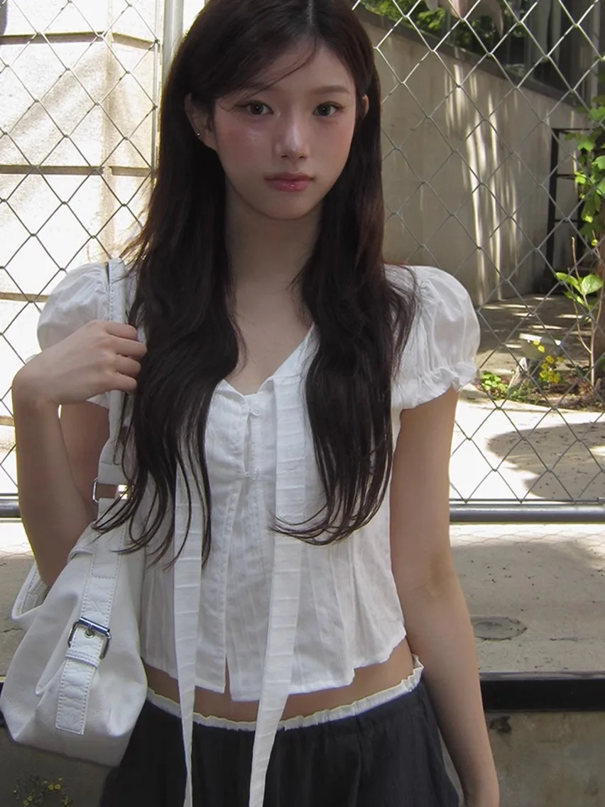 

Chic White ort Sve irt Women's Small Size Summer Korean Sle V-Ne Waist-Cinched Bubble Sve Bow Tie Top