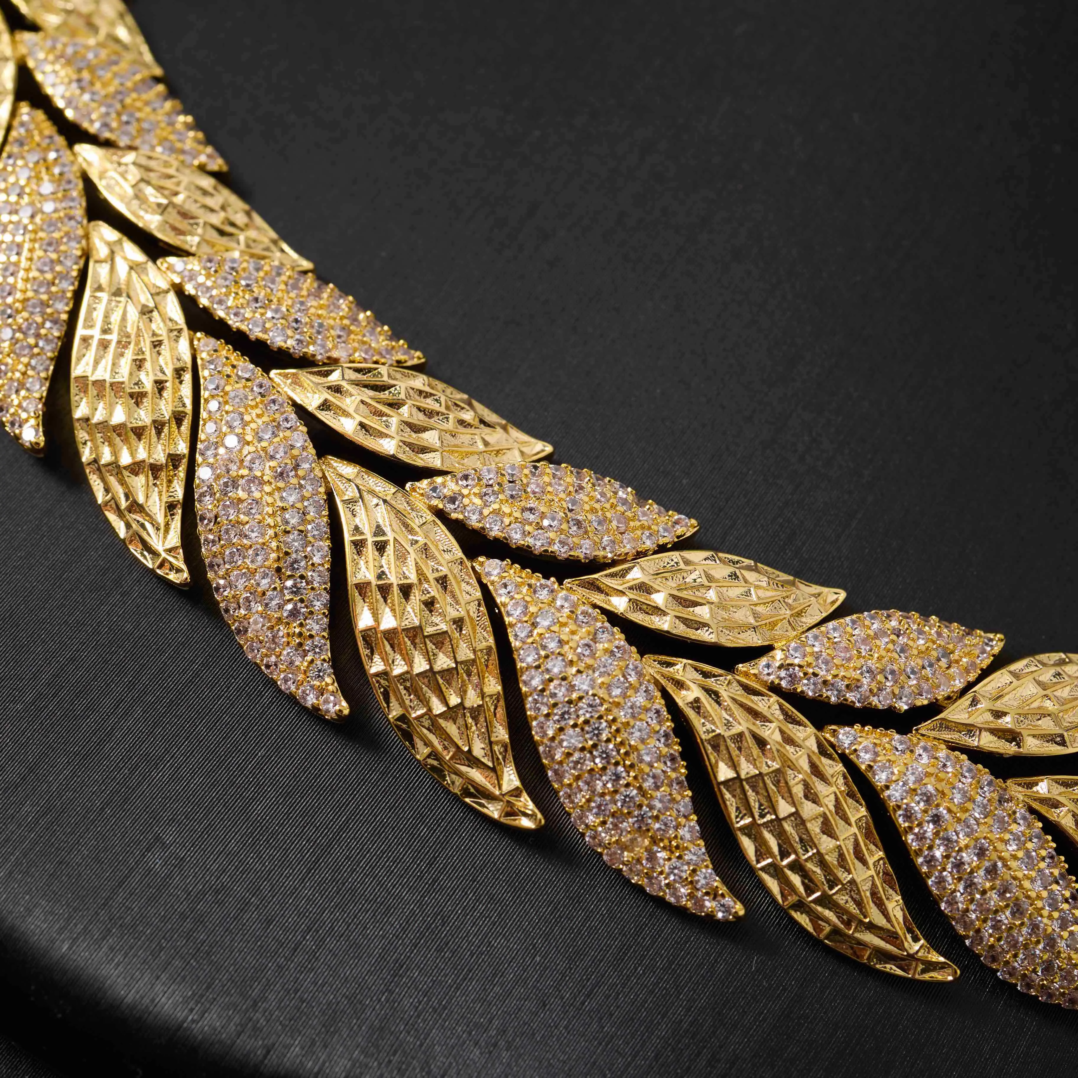 260401 Leaf Cubic Zirconia Jewelry Set For Women 4Pcs Necklace Earrings Bracelet Ring Dubai Bridal Wedding Party Luxury Jewelry