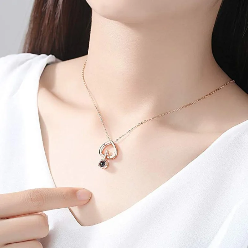 

Personalized Rose Gold Jewelry Souvenir Pendant With Projection In 100 Languages, "I Love You" Necklace Unique Jewelry For Women