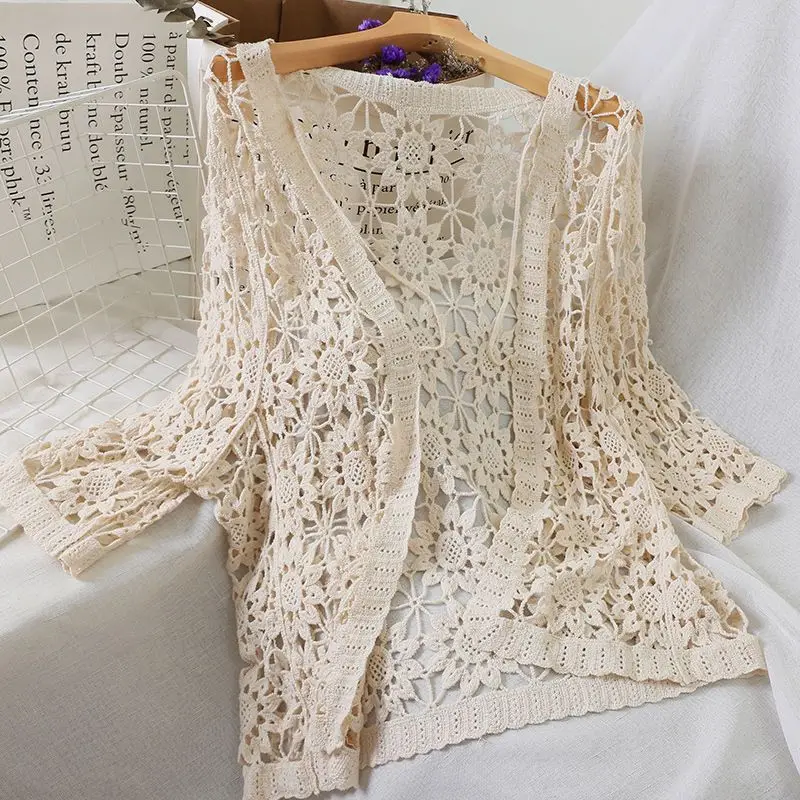 Summer thin shawl with new solid color lace camisole jacket, women\'s cardigan, hollowed out knit sweater