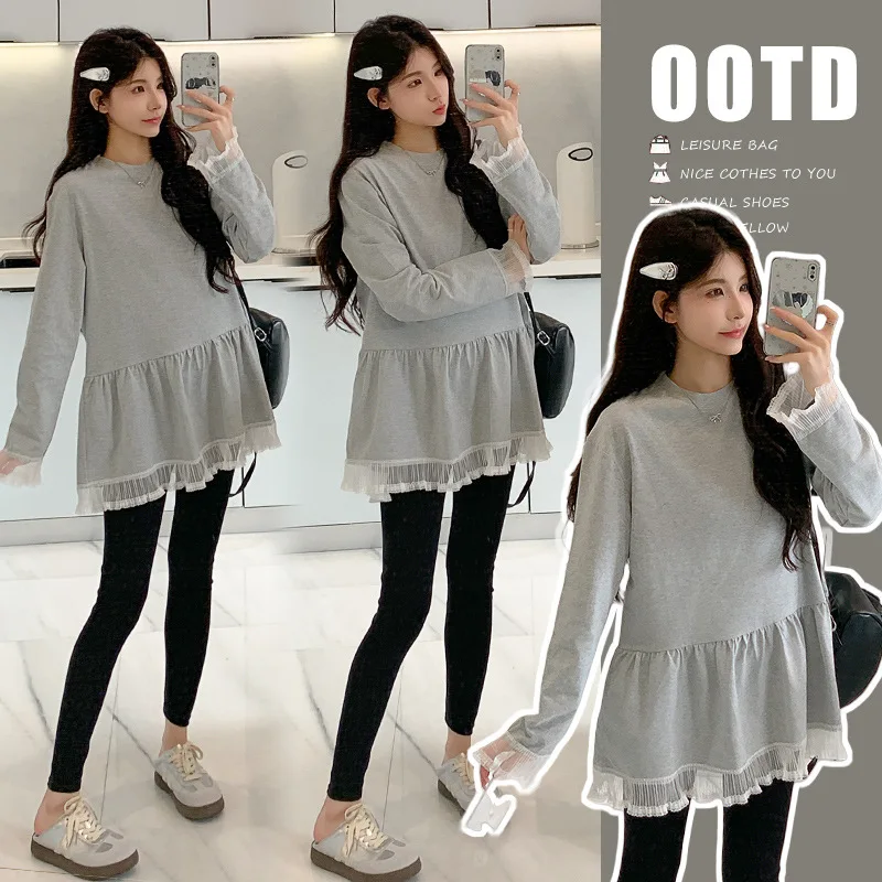 

2025 Trendy and Elegant Pregnancy Top Autumn Loose Tshirt Lace Trim Maternity Blouse Mid Long Hem Comfortable Chic Mommy Wear