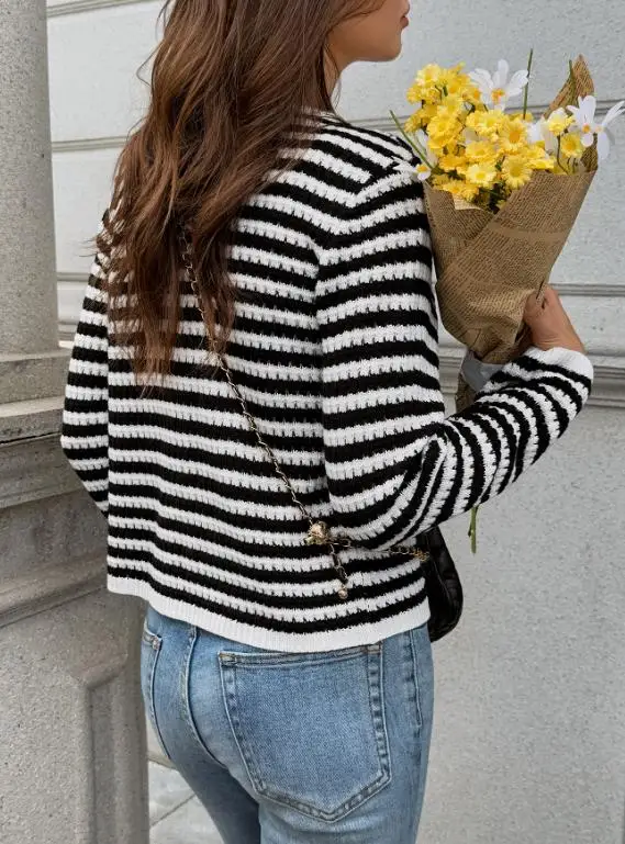 

2025 Autumn Casual Striped Patchwork Classic Retro Style Women's Knitted Cardigan Temperament Elegant Slim Fit Sweater Jacket