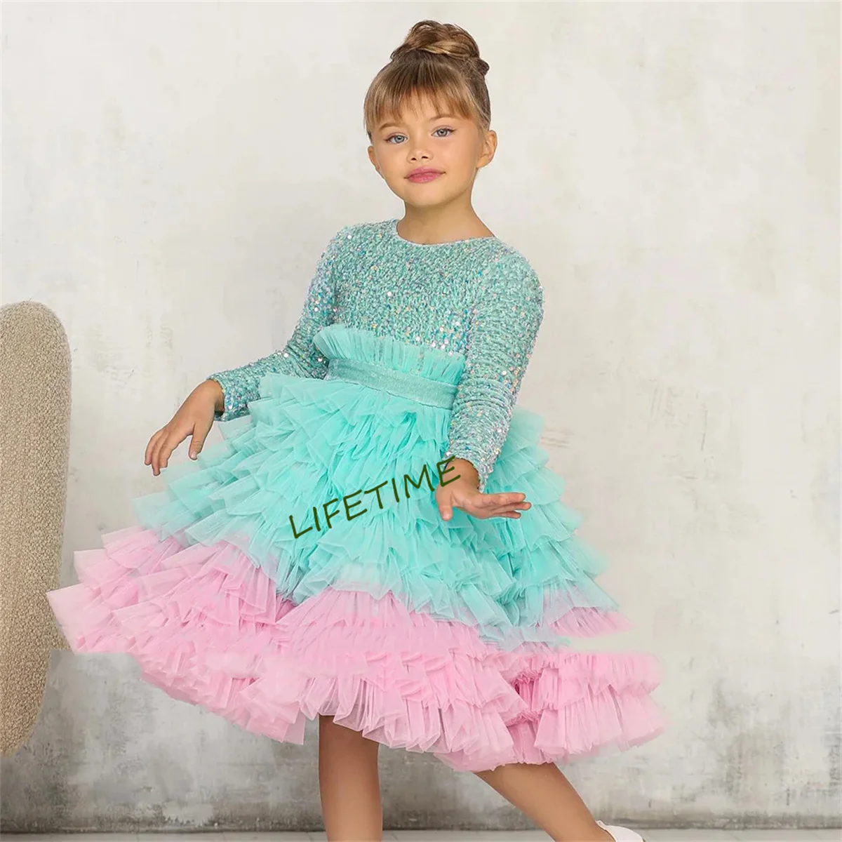 

Cute Flower Girl Dress Cupcake Birthday Party Dresses Long Sleeves Round Neck Sequin Tiered Puffy Contrast Color Christmas Gown