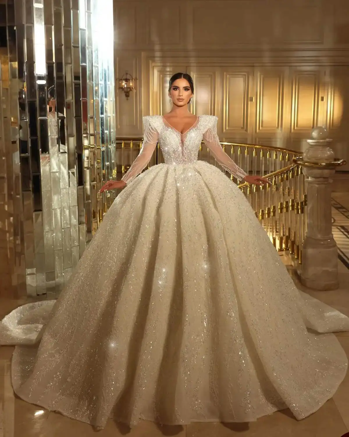 Bling Elegant Wedding Dresses Ball Gown Appliques Sweep Floor-Length Princess Bride Wedding Dress Customized Vestidos De Novia