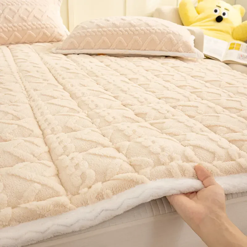 Winter Plush Soft Mattress Toppers Dormitory Single Double Bedspread Home Non-slip Mattress Cover Bed Sheet Thin Fold Tatami Mat