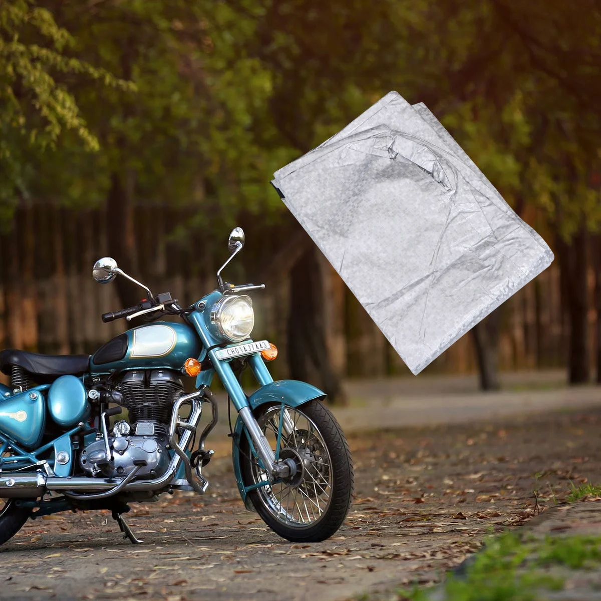 

Universal Motorcycle Cover Silver Size L Waterproof Dustproof Sun Block Rain Protector for Motorbike Scooter Electric Car