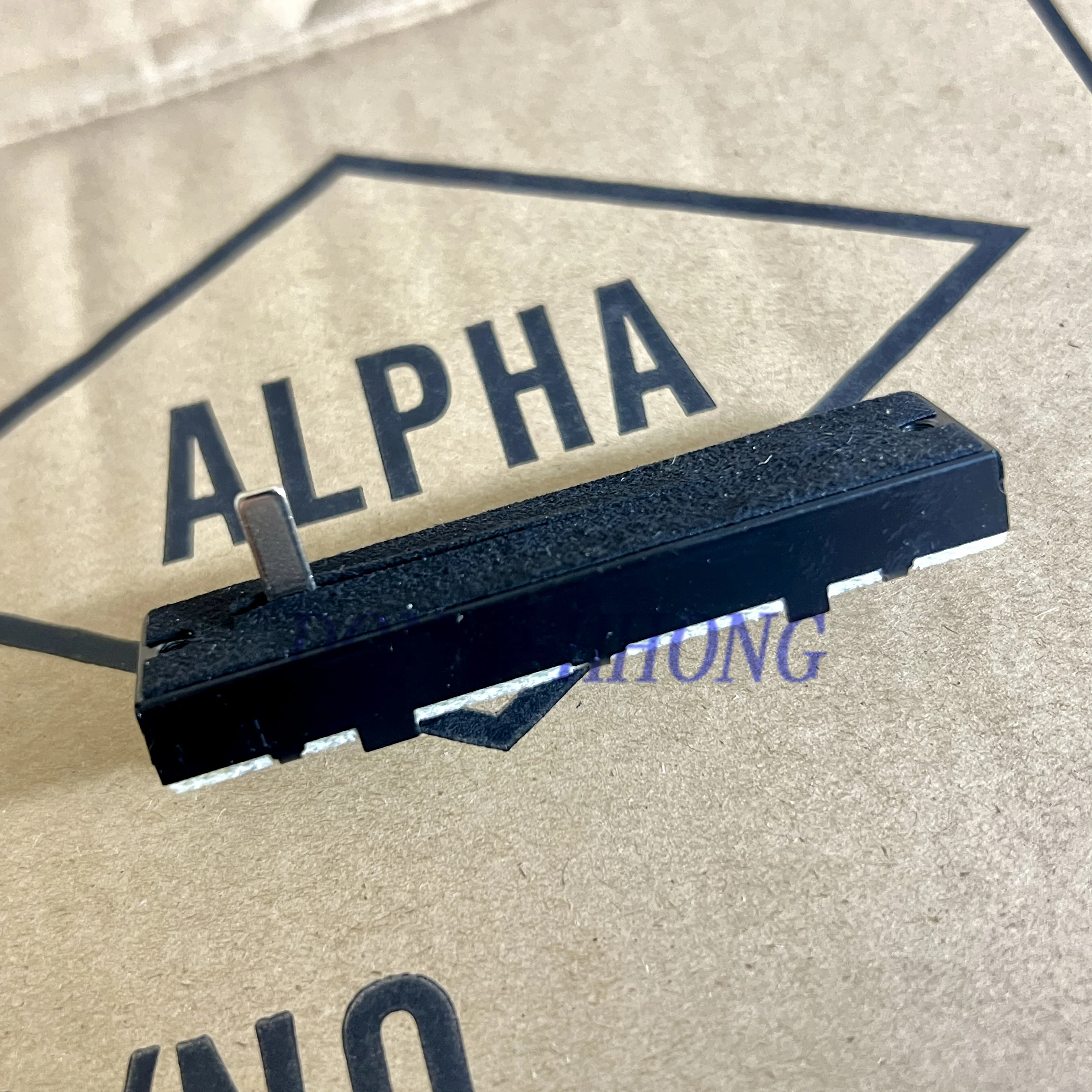 1 PCS Taiwan ALPHA 73mm mixer potentiometer B10K single link 3-pin T-handle with a length of 10mm