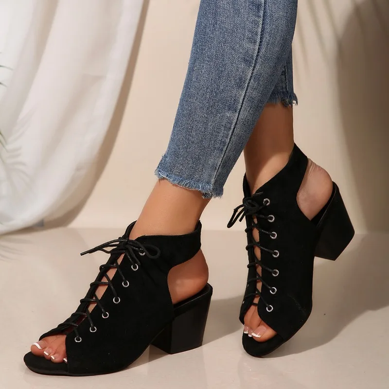European-style Fashionable Summer New Style Cross-strap Thick-soled Women's Sandals with Unique and Simple Design, Large Size