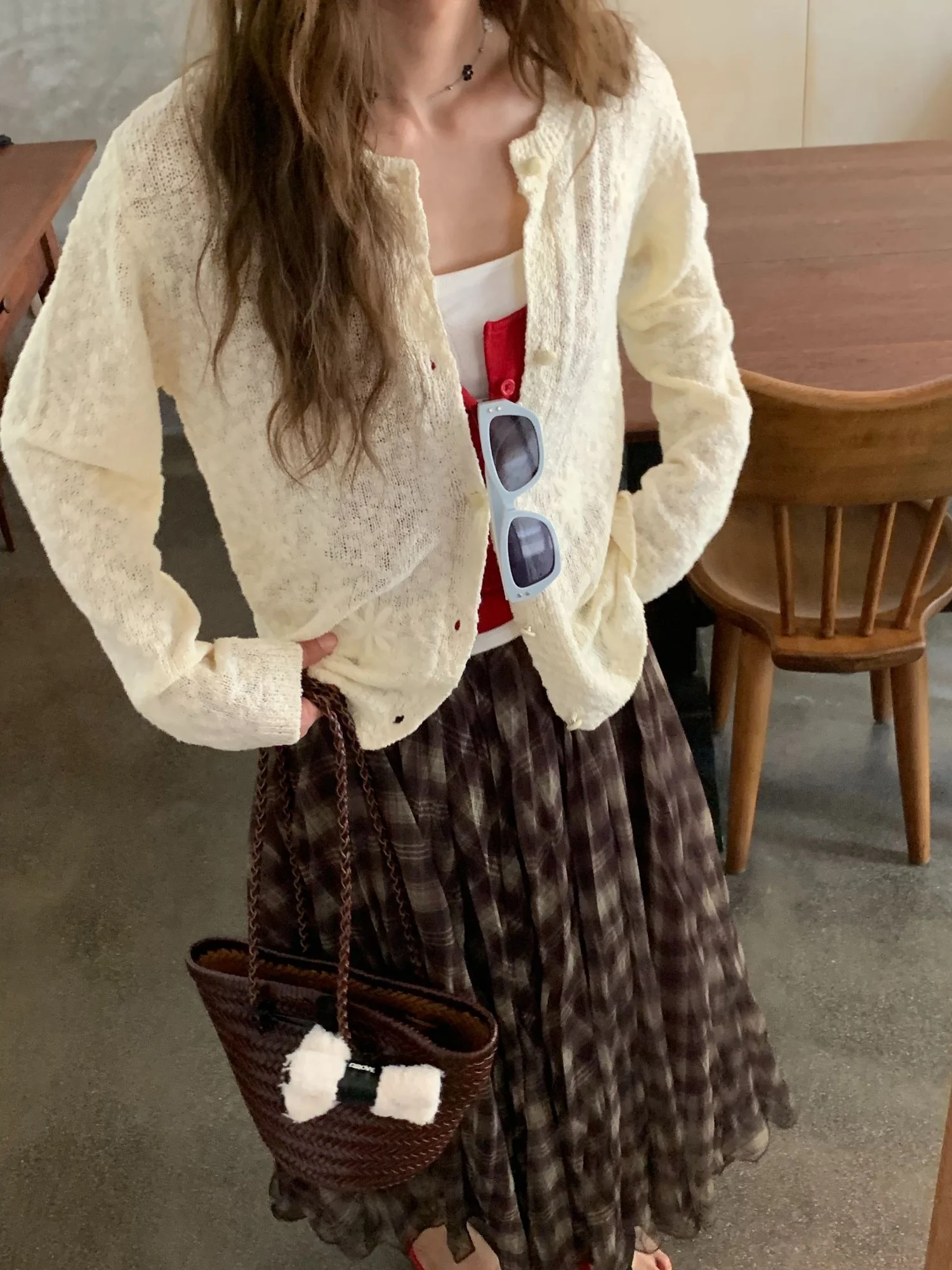 

Весенний хлопковый вязаный кардиган с ажурным узором для женщин, приталенный топ, повседневный свободный крой, длинный рукав, однотонный, с пуговицами