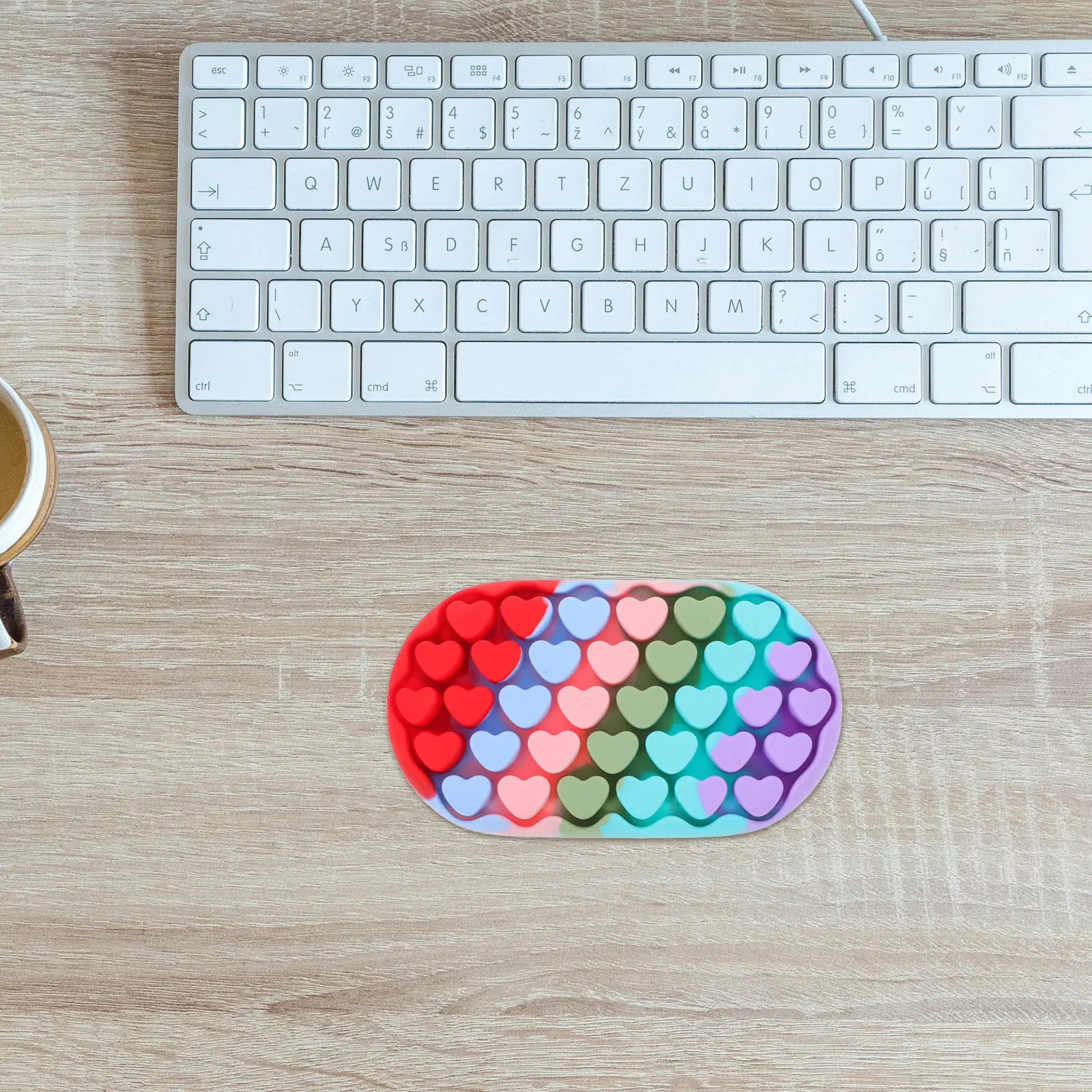 

Силиконовая подушечка для запястья в форме сердца, эргономичный коврик для клавиатуры, милый, дышащий, удобный, для офиса