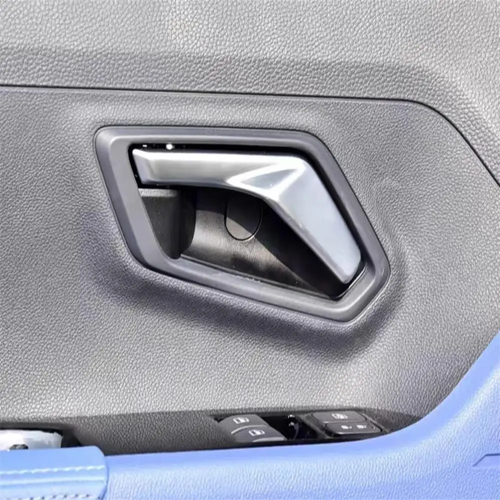 Suitable for Foton Xiangling Q1 Xiangling Q2 truck door handle, single row door handle, electric plated inner handle, inner hand