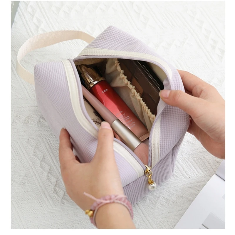 Convenient Makup Bag Storage Cosmetic for Travel and Daily Use