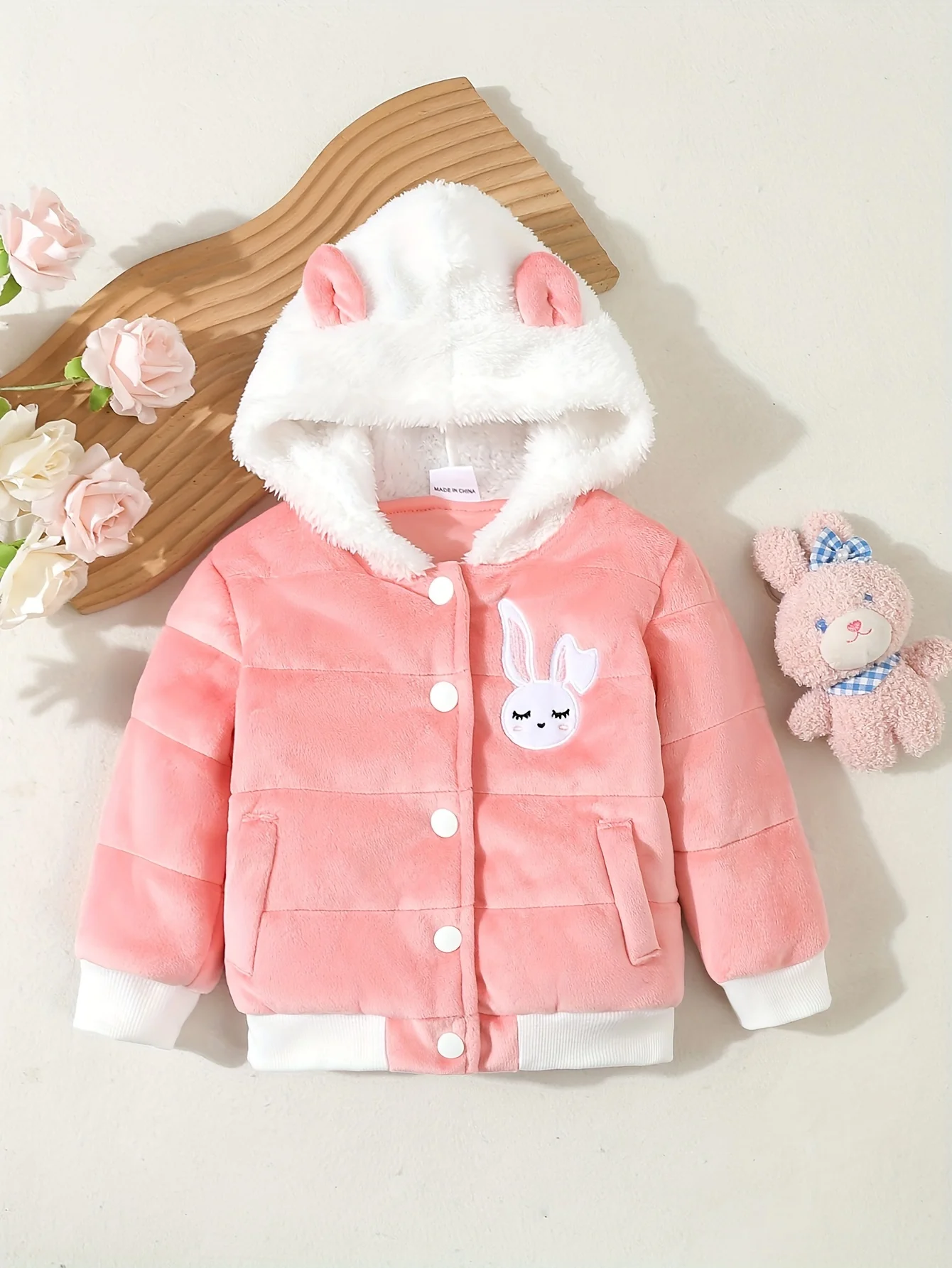 

Cute Little Rabbit Embroidered Bread Jacket Baby Girl's Winter Warm Cotton-Padded Jacket Little Girl's Outdoor Snowproof Suit