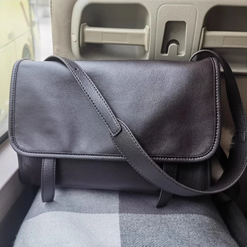 

Retro Style Genuine Leather Messenger Bag 2026 Luxury Designer Cowhide Crossbody Satchel Office Work Ladies Handbag