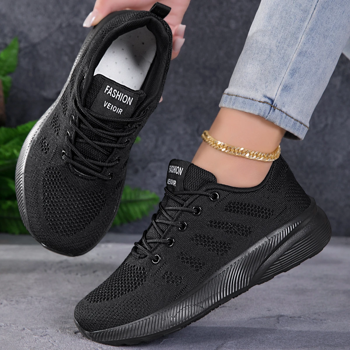 Women Breathable Casual Sneakers Wide Toe Box Running Shoes Lace Up Non Slip Soft Sole Walking Sport Shoes Outdoor Daily Wear