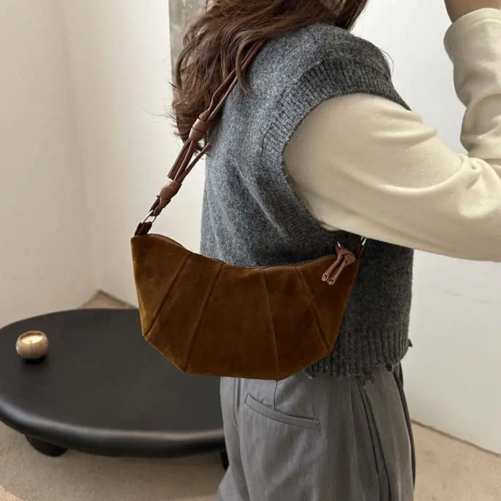 

Chic Crossbody Bag Croissant Shoulder Bag Brown Solid Color Matte PU Dumplings Bag Korean Style Small Pack Gift