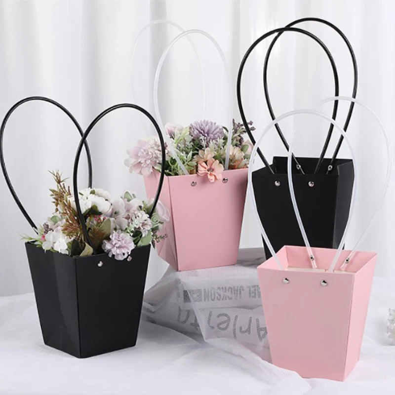 Portable Flower Boxes Waterproof Paper Handy Gift Bags Kraft Handbag Wedding Party Valentine\'s Day Rose Gift Cake Packaging Box