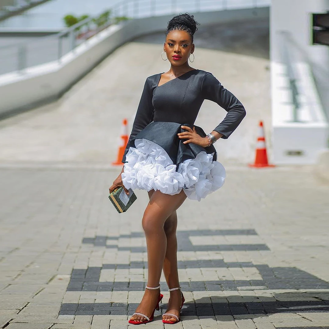 

Элегантное короткое вечернее платье Aso Ebi с длинными рукавами, африканское женское черно-белое атласное пышное плиссированное коктейльное платье с рюшами