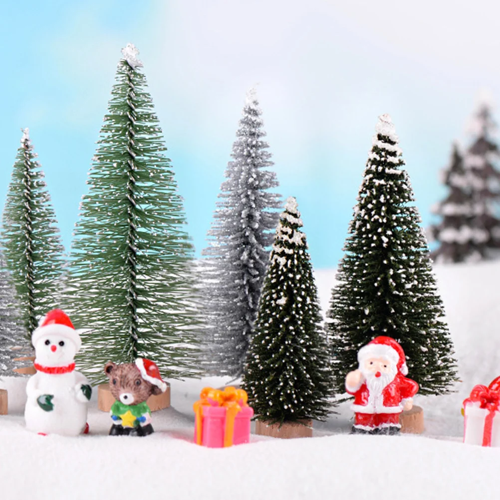 

15Pcs 3D Cartoon Ornaments Red White Resin Adornments for Festive Craft DIY Snow Scene Decoration Cartoon Resin Ornaments