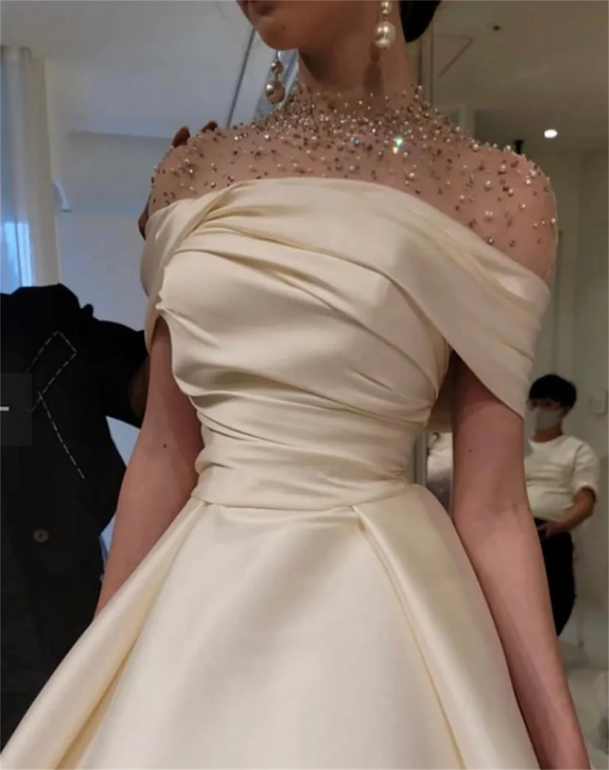 2024 Fashion Celebrity Style Minimalist Prom Formal Evening Dress Strapless Sleeveless Floor Length Satin with Embroidery Custom