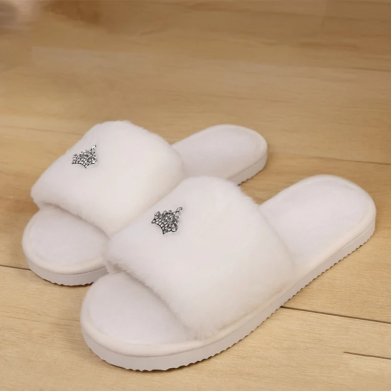 Pantuflas de Peluche Cortas con Decoración de Corona de Cristal, Cálidas y Acogedoras para Invierno 2026, Pantuflas de Eva para Mujer con Suela Suave para el Hogar