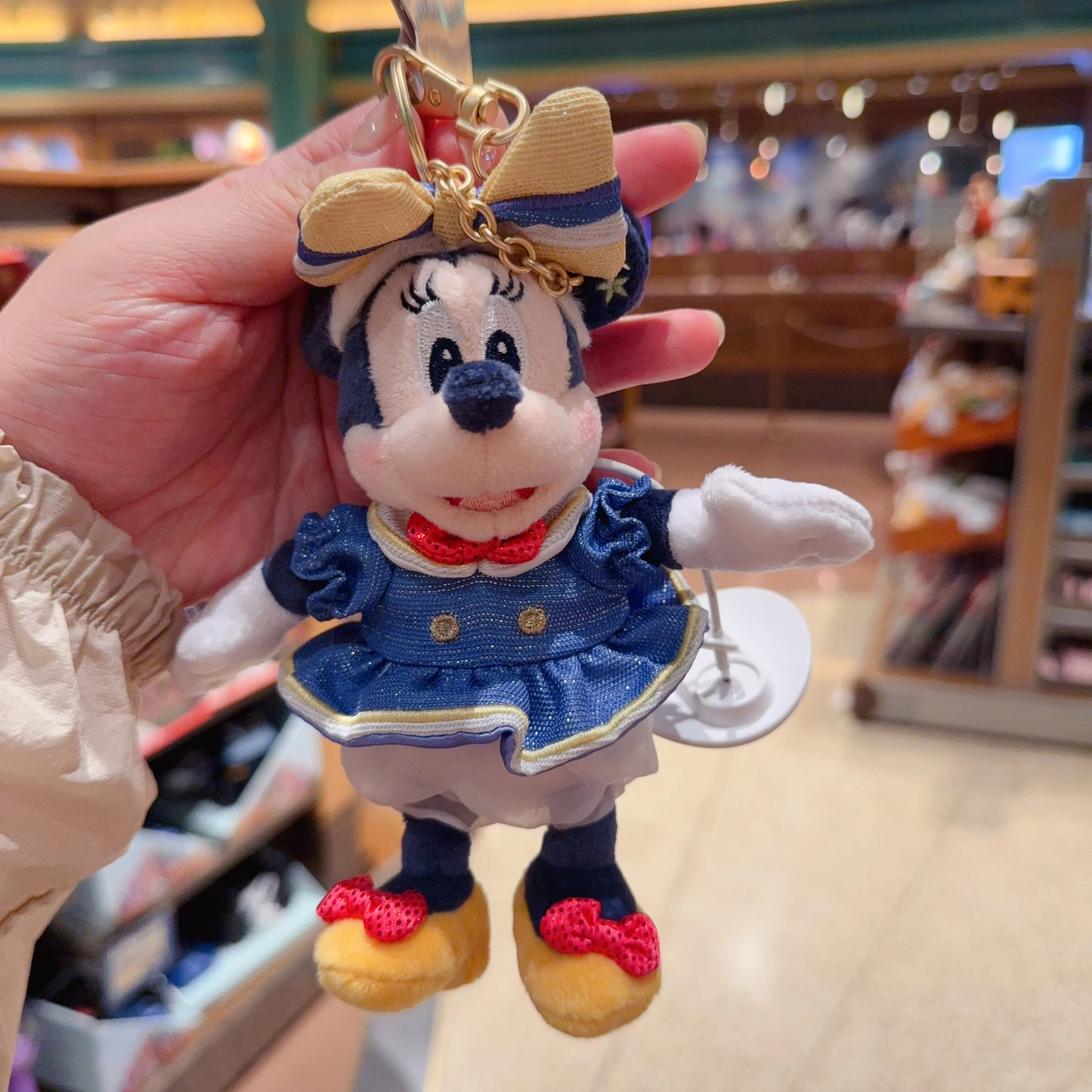 Shanghai Disneyland 2026 Donald Duck Goofy Mickey & Minnie Plush Keychain Pendant Travel Souvenir & Birthday Gift view 5