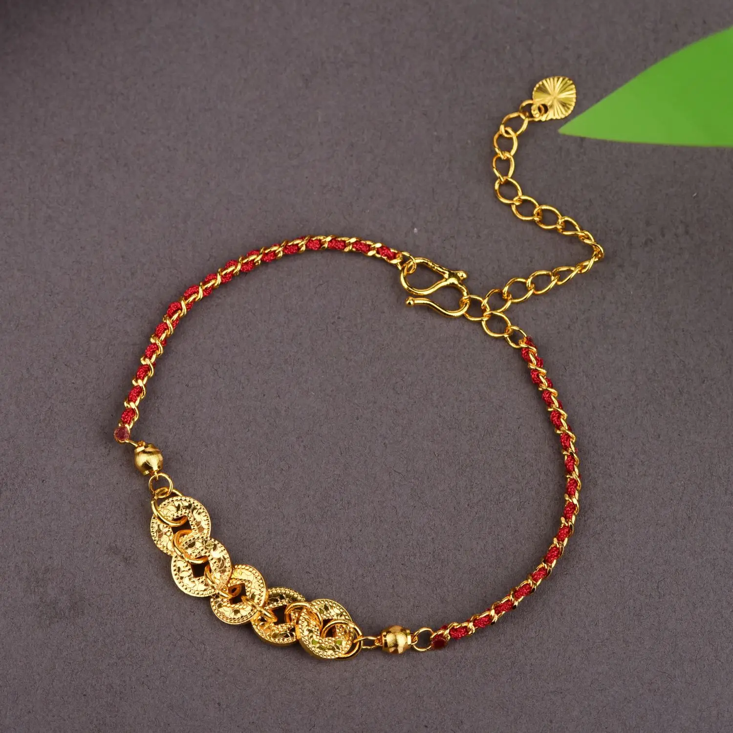 

‌ Песочное золото, браслет с императорскими монетами, новый китайский стиль, ретро, малиновая нить, богатство, привлекает удачу, унисекс, ювелирные изделия, подарок