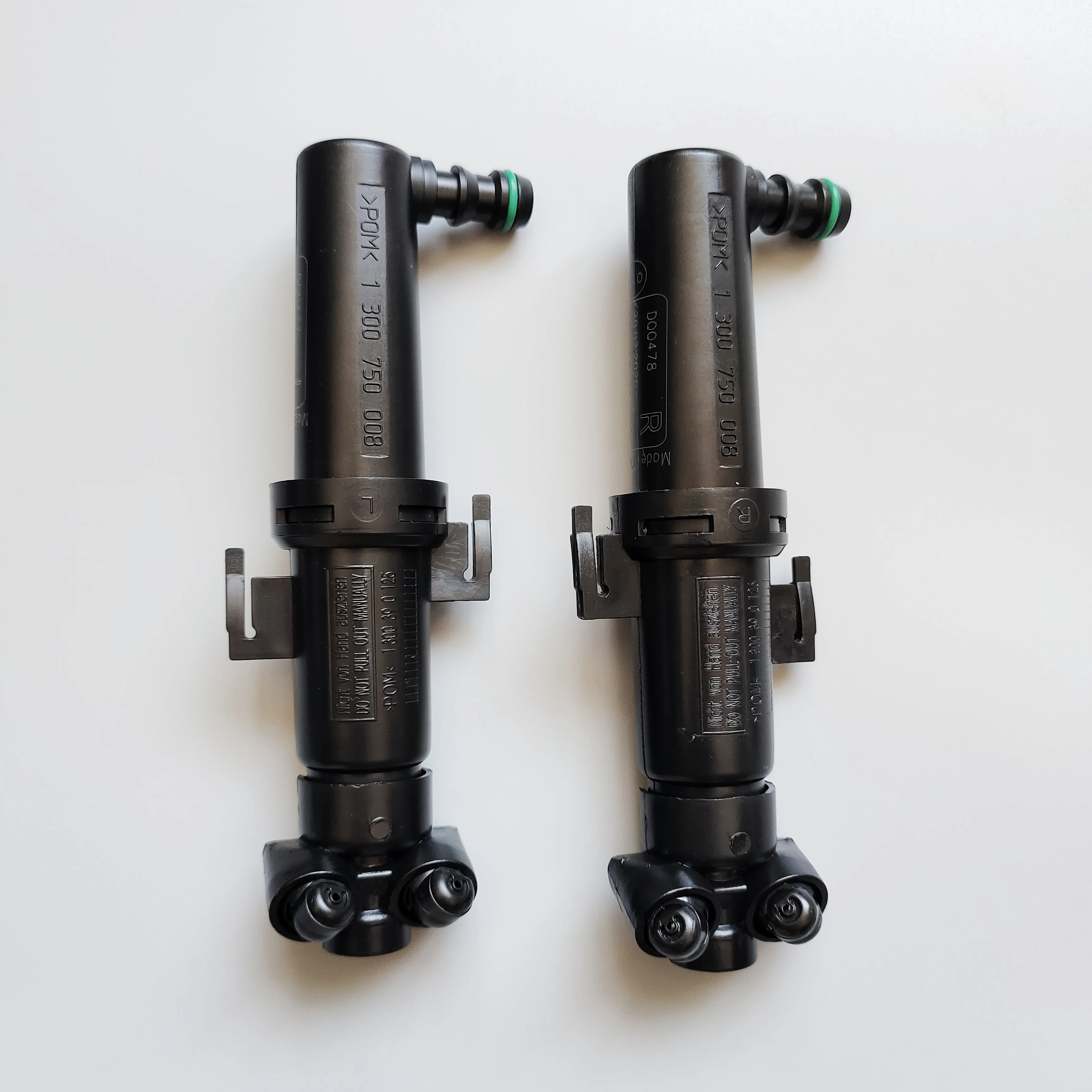 

1pcs For Audi A4 A4L B8 B9 Q5 Q3 Headlight Washer Nozzle Spray Motor