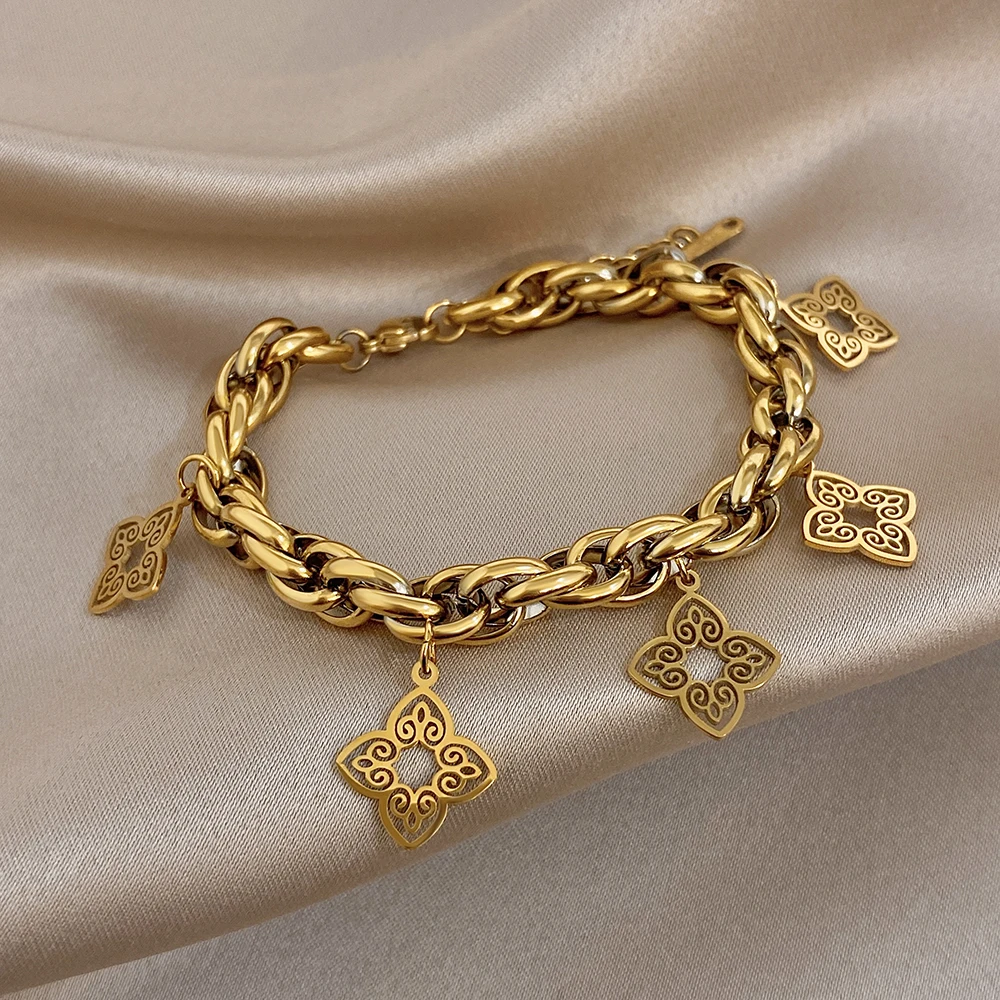 

Freetry Vintage Hollow Flower Pendant Stainless Steel Bracelet for Women Waterproof Adjustable Chunky Bracelet Holiday Jewelry