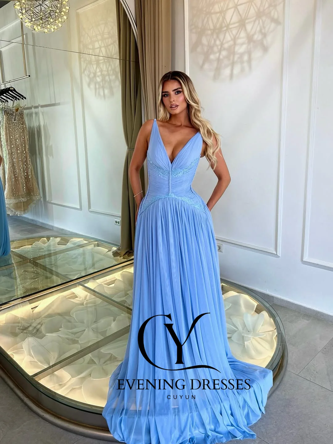 CUYUN Vネック ブルー ノースリーブ ロング プロムドレス カスタムメイド Aライン イブニングドレス 女性用 フォーマル ウェディング ゲストドレス ブライズメイド用