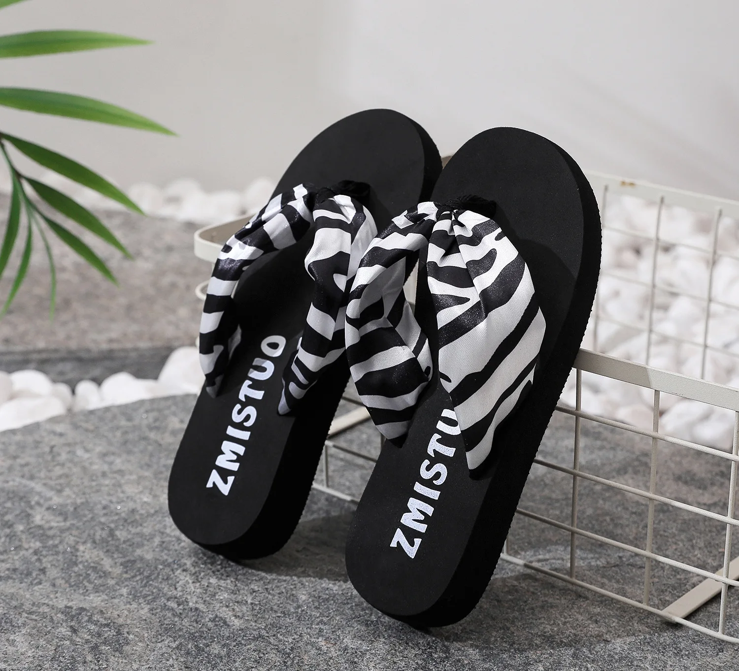 Fashion Women Slippers Flip Flop Zebra Pattern Print Ladies Flat Flip-flop Casual Seaside Beach Shoes Sides Pantuflas Mujer