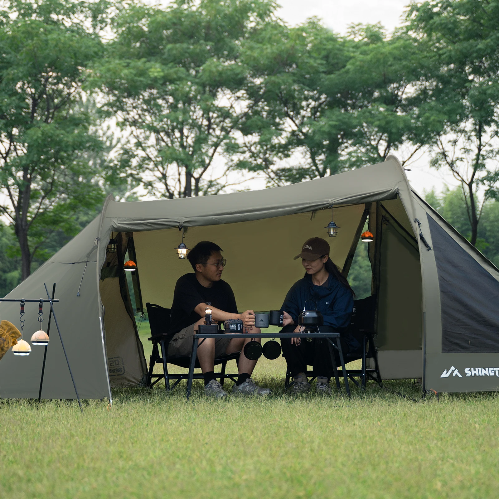 

Two Layer Sunscreen Rainproof Beach Tent Large Space 2-3 People Outdoor Camping Portable Backpacking Tunnel Tent Shelter