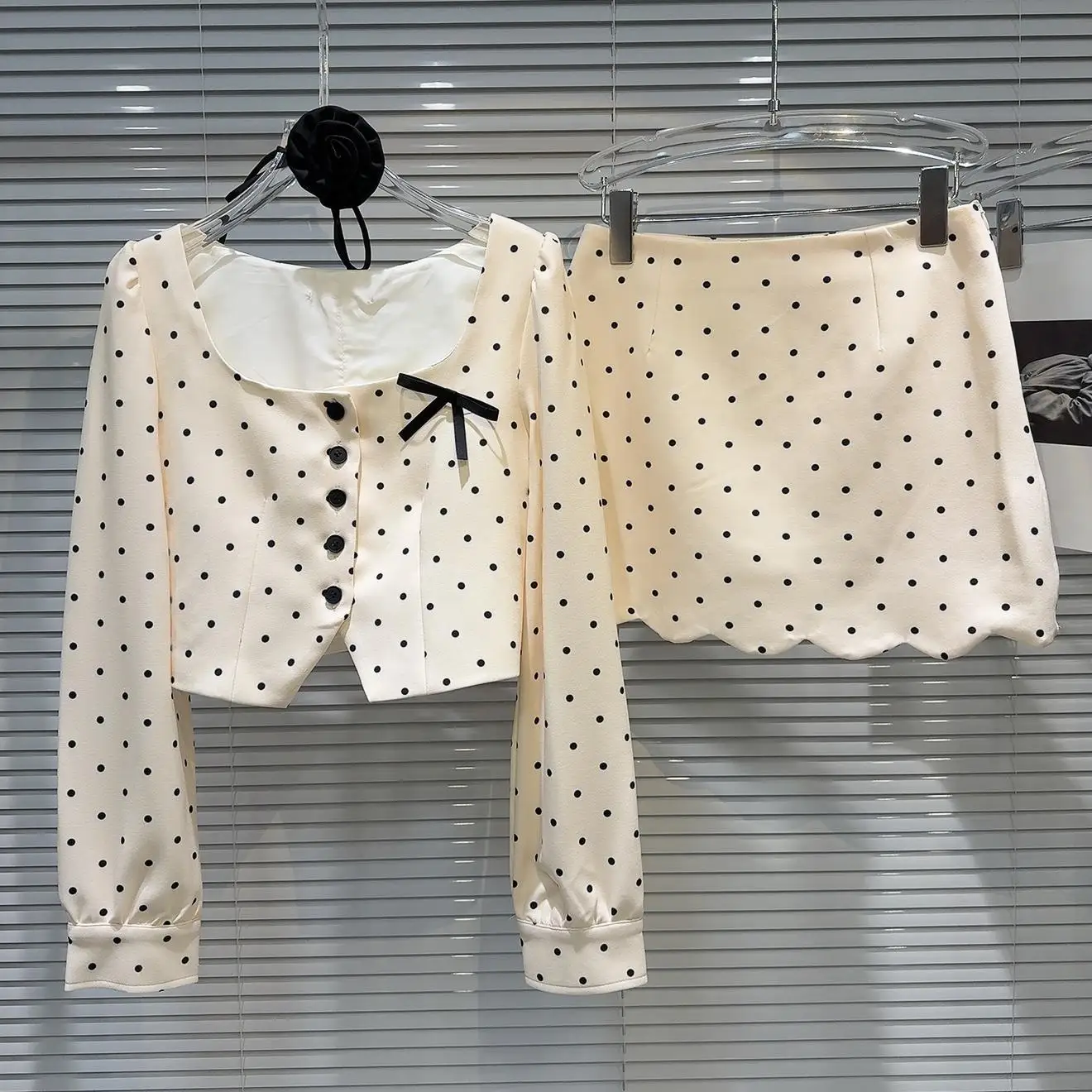 

Spring 2025 New Sle Ele Polka Dot ort Coat And Skirt Set Women's Faion 3D Flower Wave Outfit Two-Piece Suit