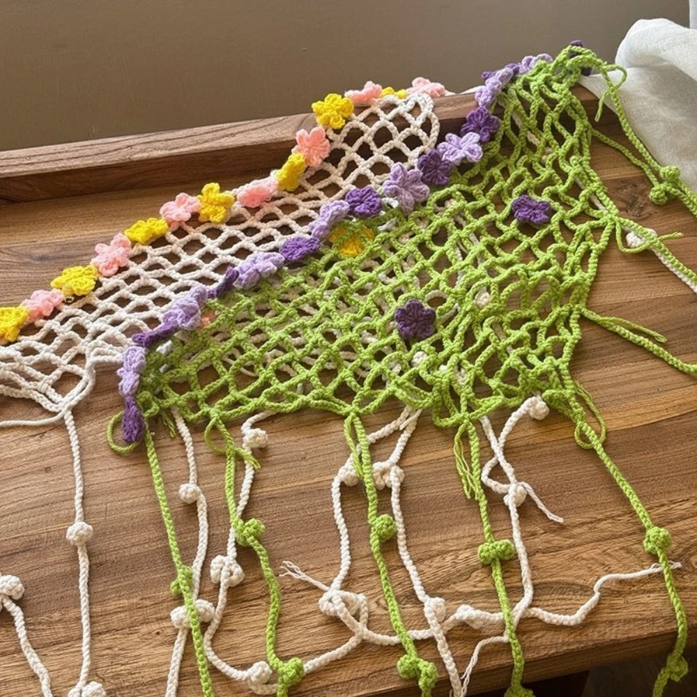 Women Crochet Flower Triangle Waist Scarf Retro Headscarf for Spring/Summer Layering Accessory with Skirt Vintage Belt Decor