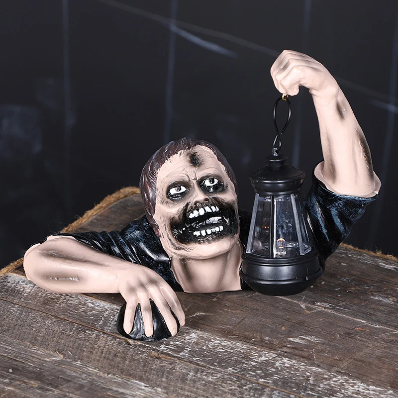 1pc Halloween Zombie Crawling Horror Decor, Scary Led Light Zombie Holding Lantern Outdoor Figurine Light Night light decoration