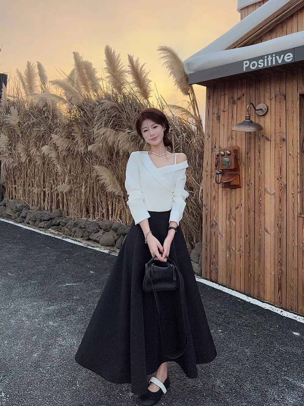

Women's Skirt Suit Sexy Skew-collar Off-the-shoulder White Blouse High-waist Fit Ruched A-line Skirt Korean Office Trendy Outfit