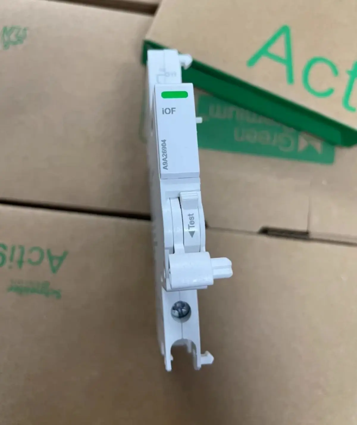 A9A26924 new model A9A26904 Auxiliary contact, Acti9 A9A, iOF, 1 C/O, 100mA to 6A, 24VAC to 415VAC, 24-130 VDC, bottom connectio