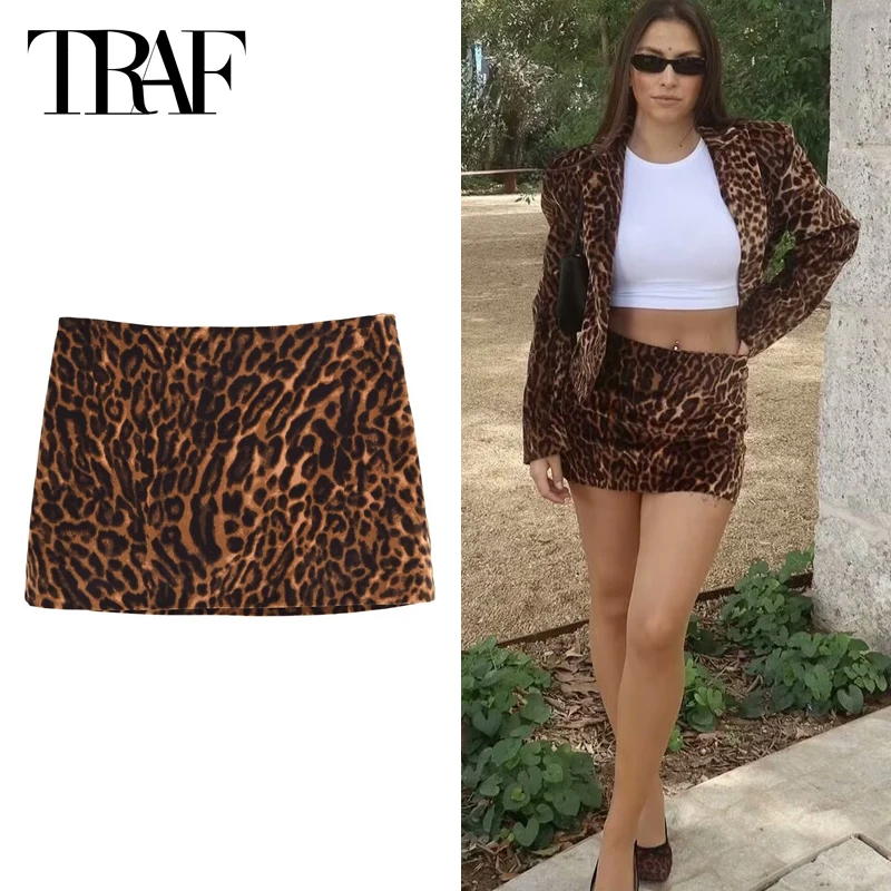 

TRAF Autumn 2024 Women Leopard Mini Skirts Ladies Fashion Printed Short Skirts Elegant Party Skirts Casual Mid Waist Zip Skirts