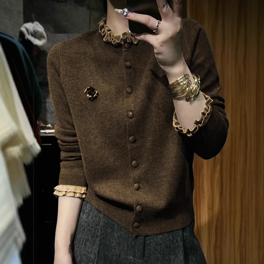 Women's Sweater with a Lazy and High-end Feel New Soft and Stylish 2025 Autumn Collection Age Reducing Black Fungus Edge Knitted