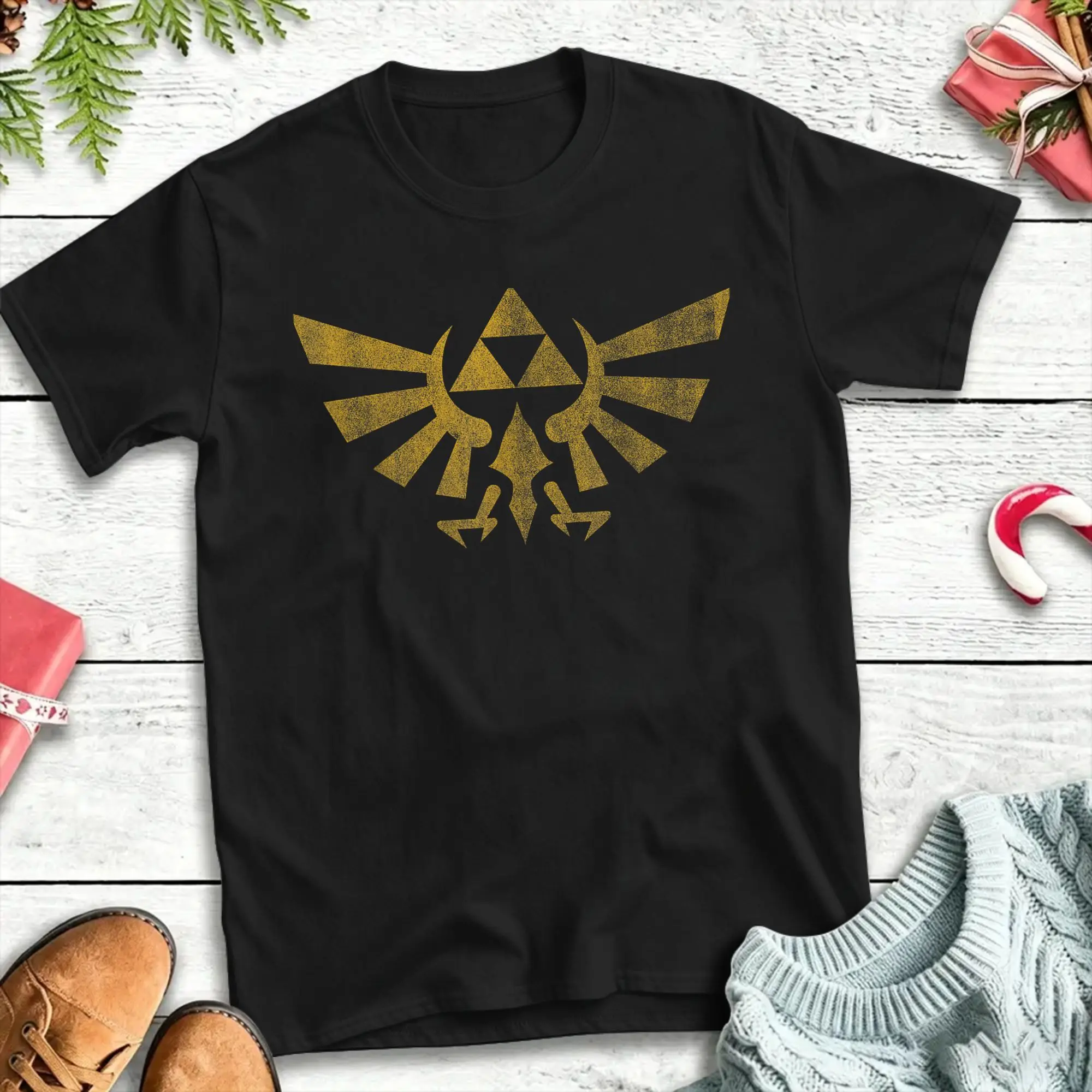 Legend Of Zelda Royal Crest Cotton T Shirt For Adult Beach  Y2K Basic T Shirts Trendy Cool Tees Big Size Design Clothing