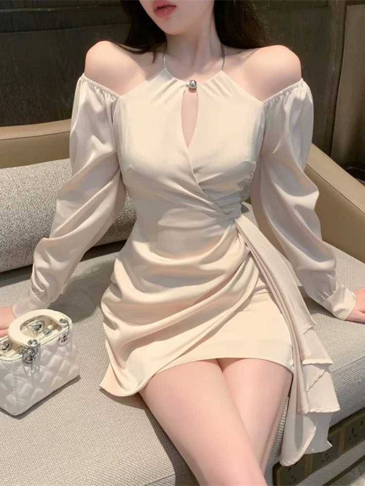 

Belted Strapless Satin Dress with Chain Pendant Neck Design Shoulder Bared Slim Fit Short A-Line Skirt Korean Style Commute