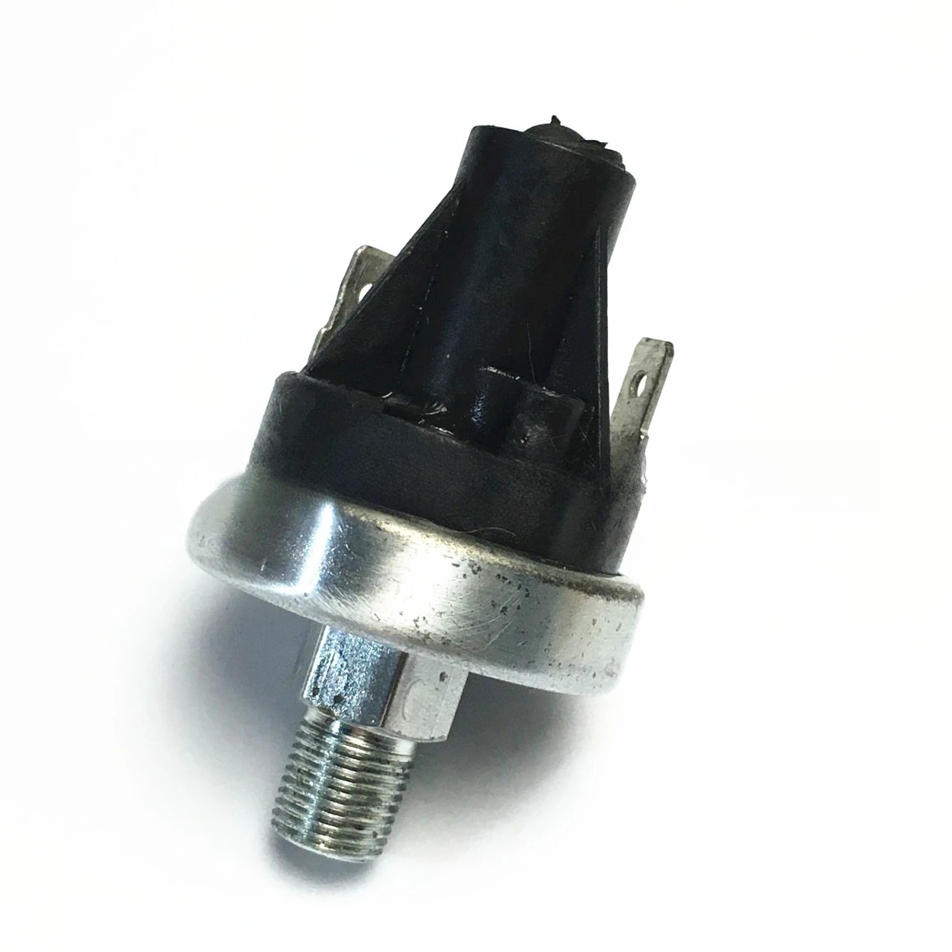 

Suitable for Mechanical Equipment Parts, Parking Light Switch Sensor 2-pin 620274