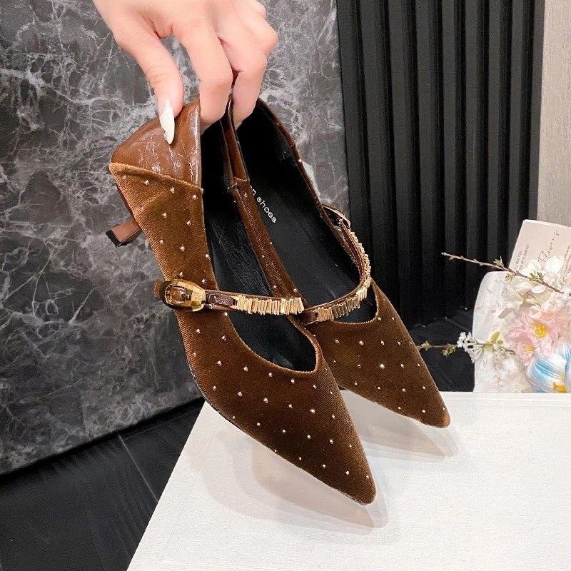 

Metal Buckle Straight Heel Single Shoes Fashion Pointed Toe Shallow Rivet Flannelette Non-Slip Low-Top Shoes