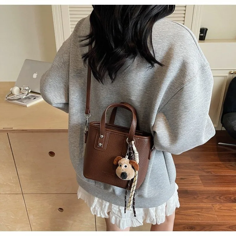 

Classic Retro Leather Ladies Shoulder Bag High End Fashion Paris Design Elegant Simple Tote Bag Casual Crossbody Messenger Daily