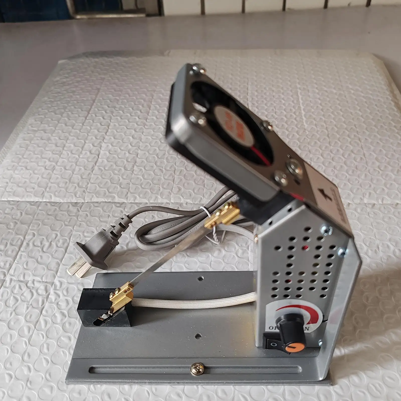 

Thermal Manual Hot Cutting Machine Lightweight Smooth Electric Fabric Cutter